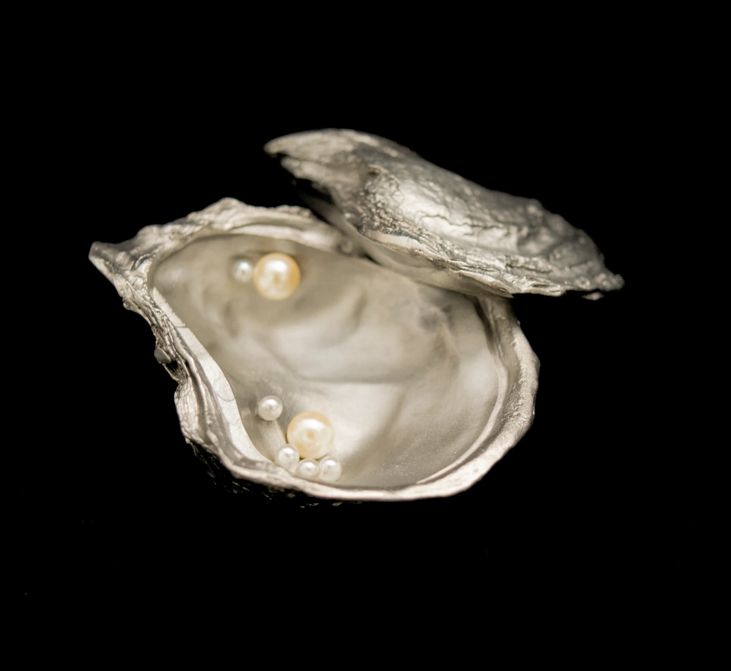 Oyster with Pearls Box, Silver