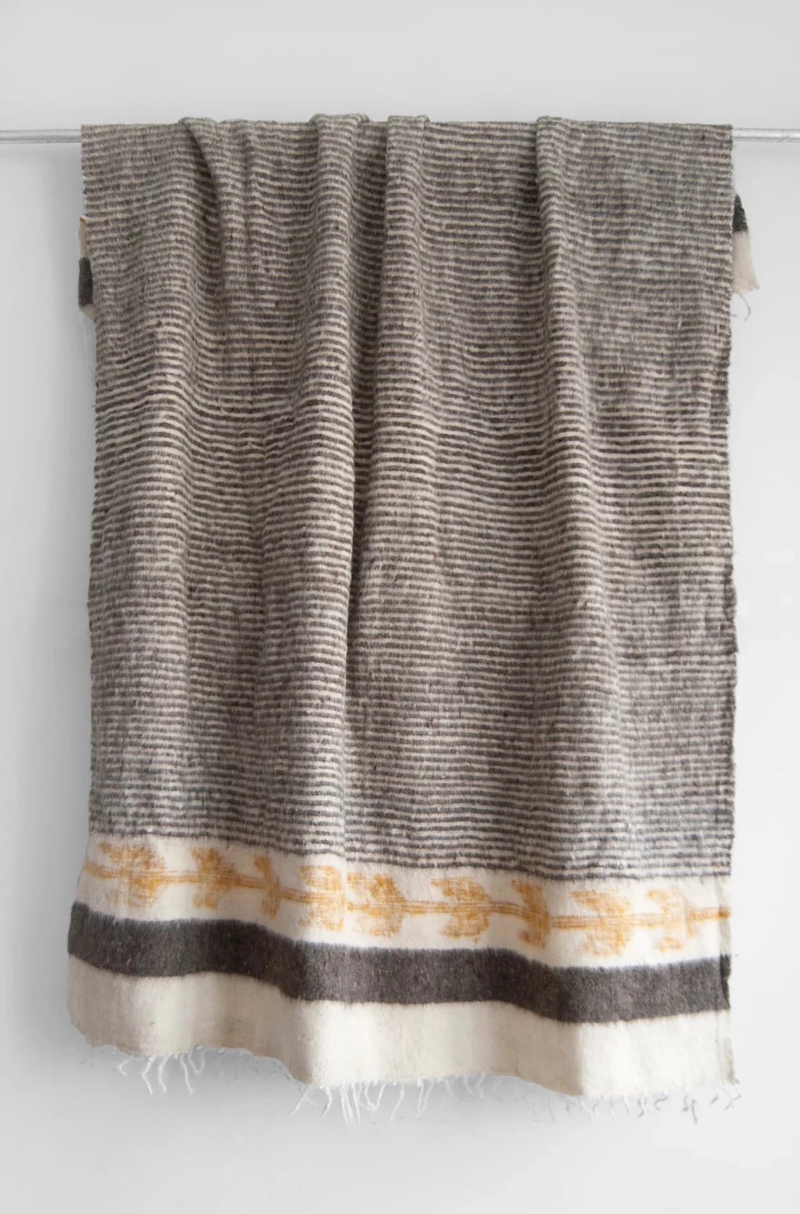 TradItional Momo Blanket- Grey & Gold