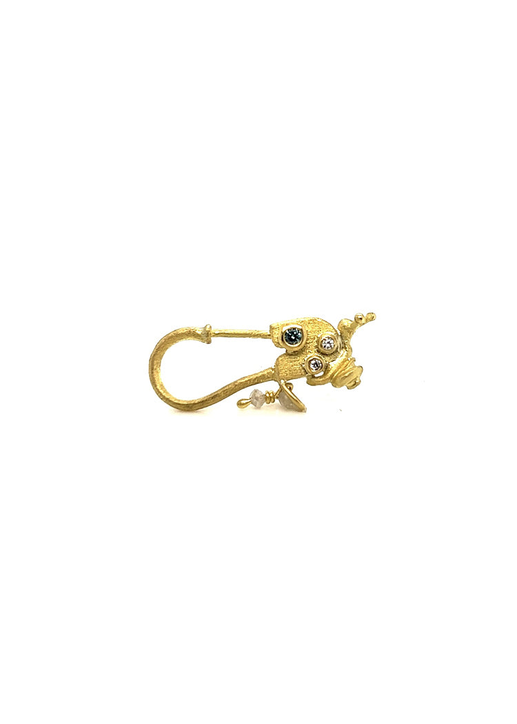 Gold Clasp Pendant with Diamonds