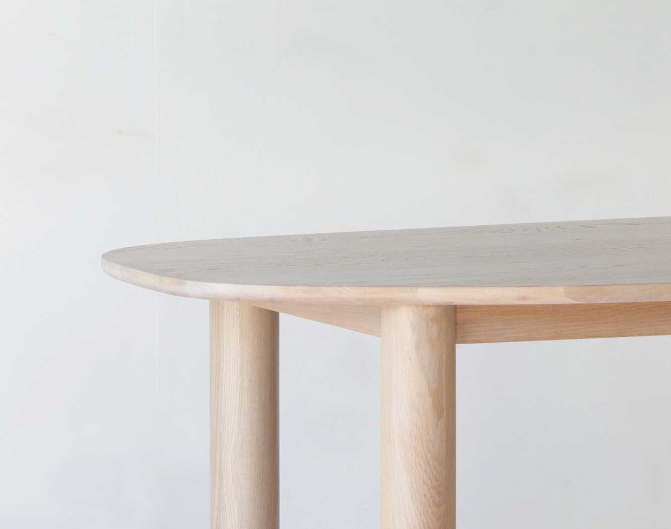 Ohm Dining Table